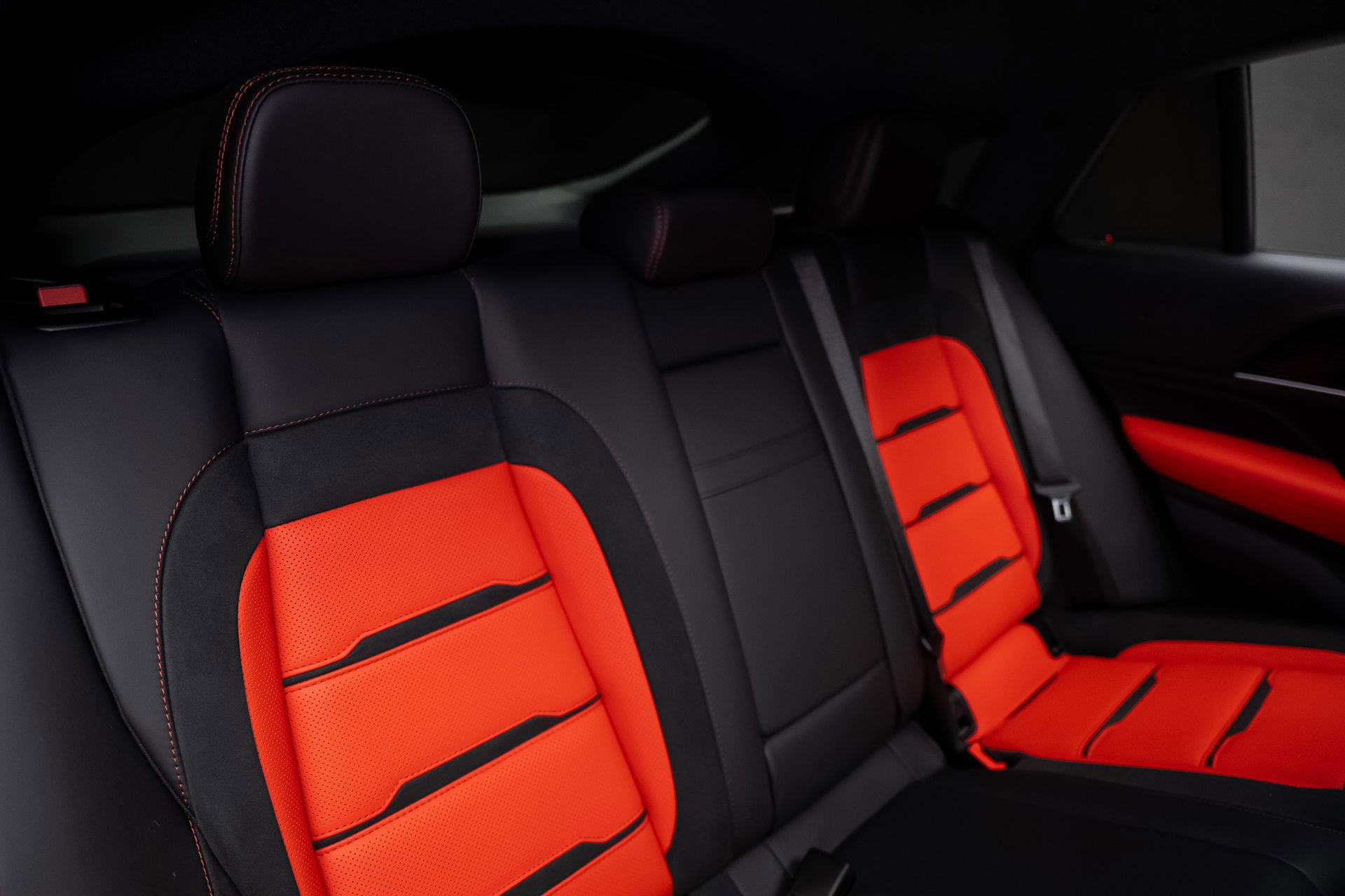 Used 2025 Mercedes-Benz GLE 53 AMG 4MATIC Coupe w/ AMG Night Package image 73