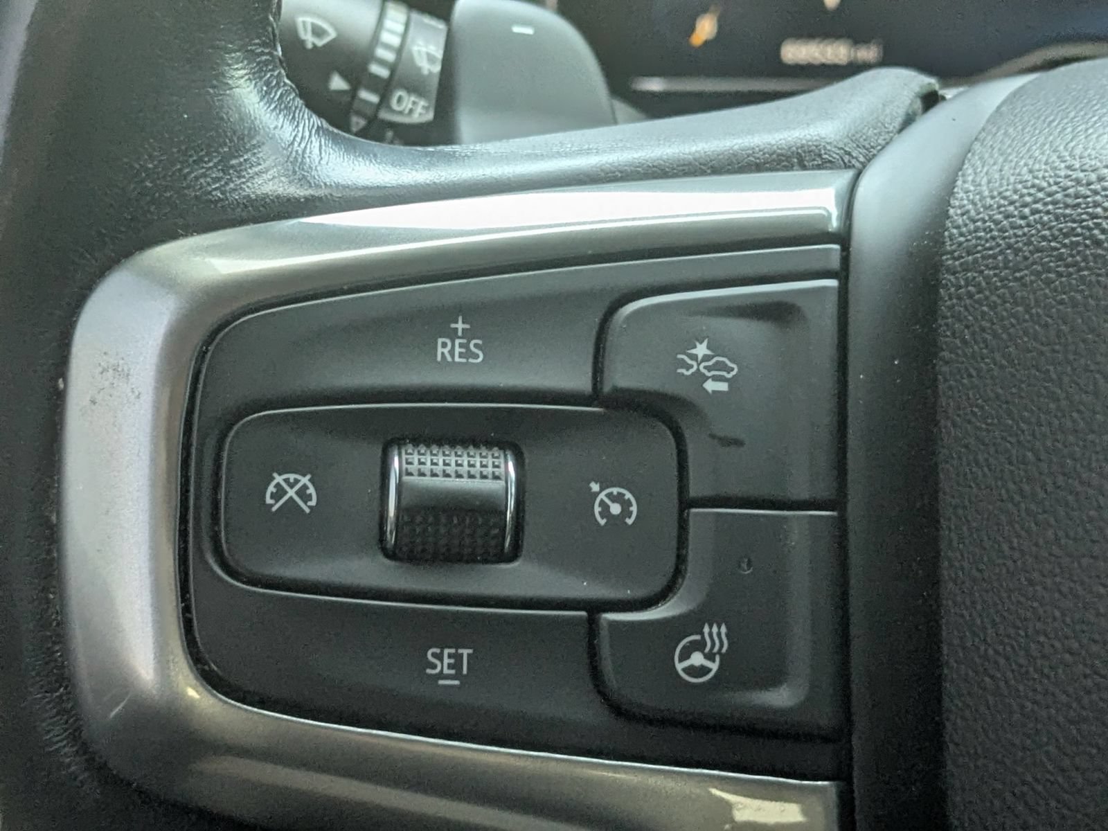 Used 2022 Chevrolet Silverado 1500 LT Trail Boss w/ Convenience Package II AWD/4WD image 17
