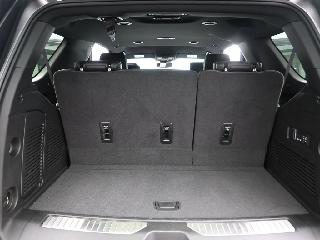 Used 2024 Chevrolet Tahoe RST w/ Luxury Package image 16
