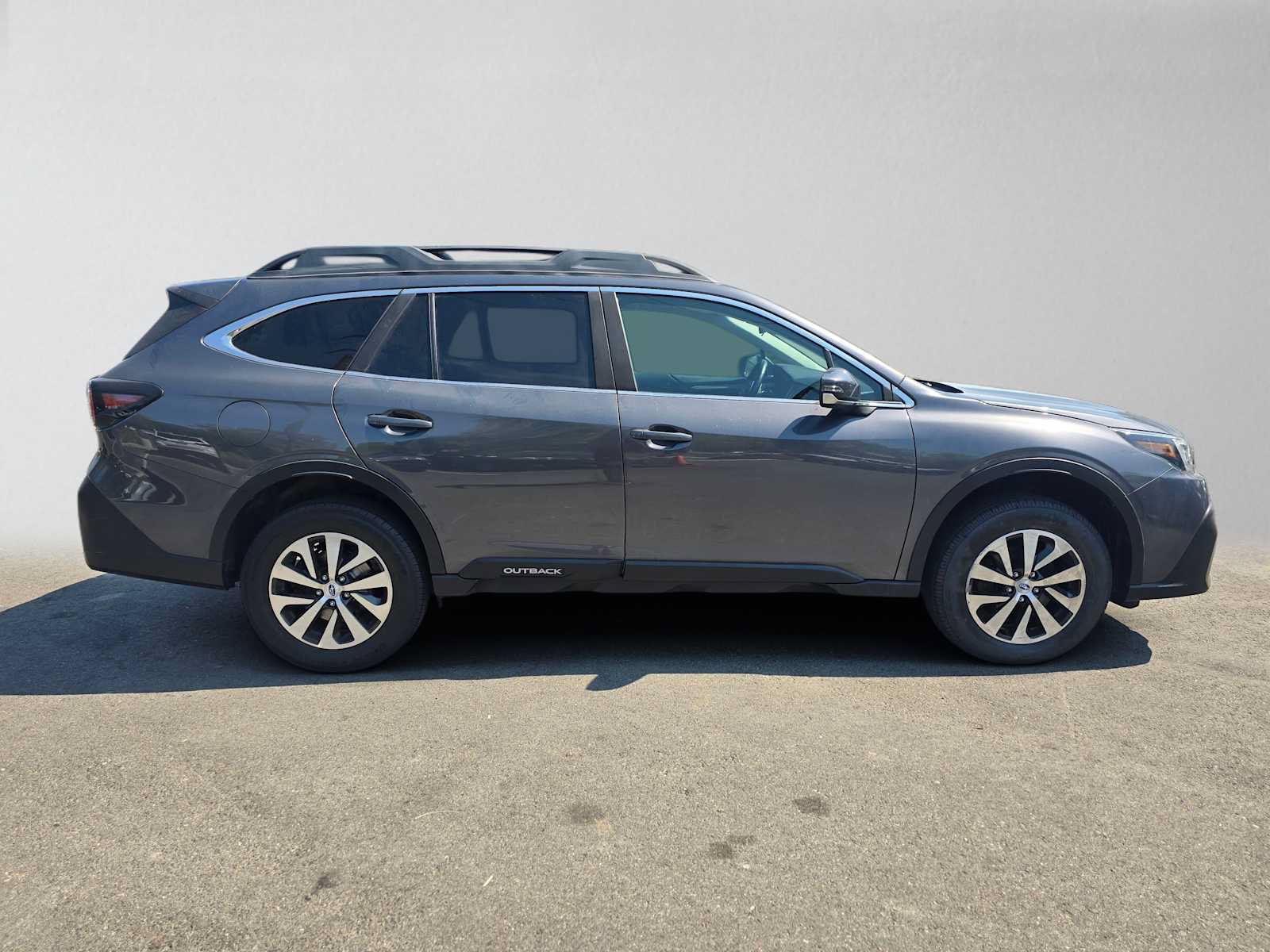 Used 2020 Subaru Outback Premium AWD/4WD image 2
