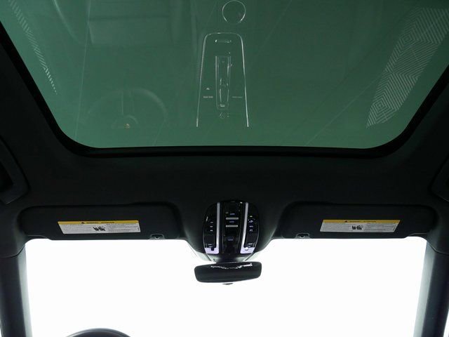 Certified 2023 Porsche Panamera Platinum Edition image 21