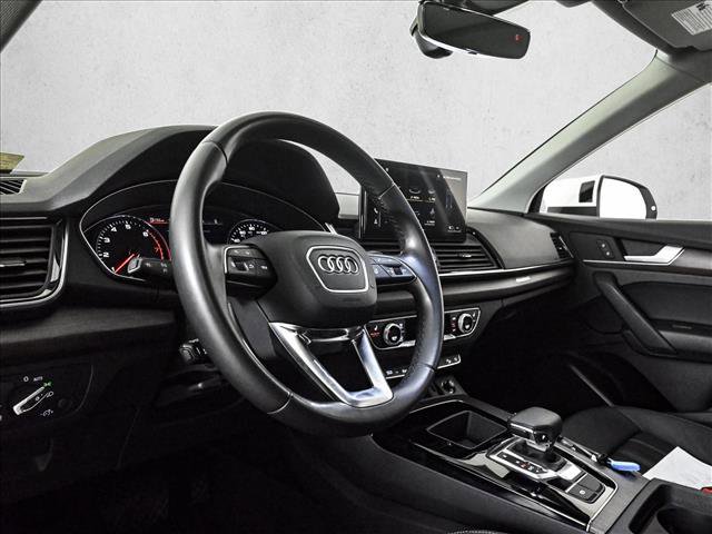 Used 2023 Audi Q5 2.0T Premium w/ Convenience Package image 10