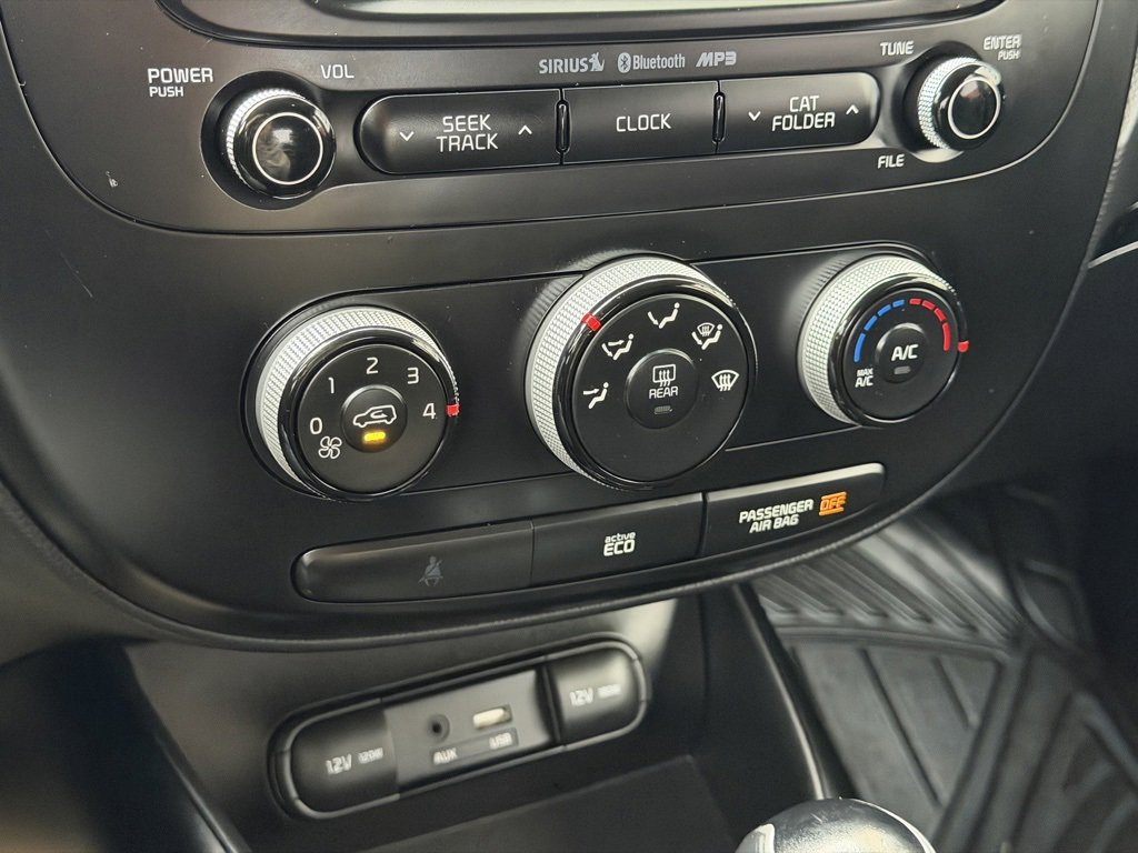 Used 2016 Kia Soul + image 16