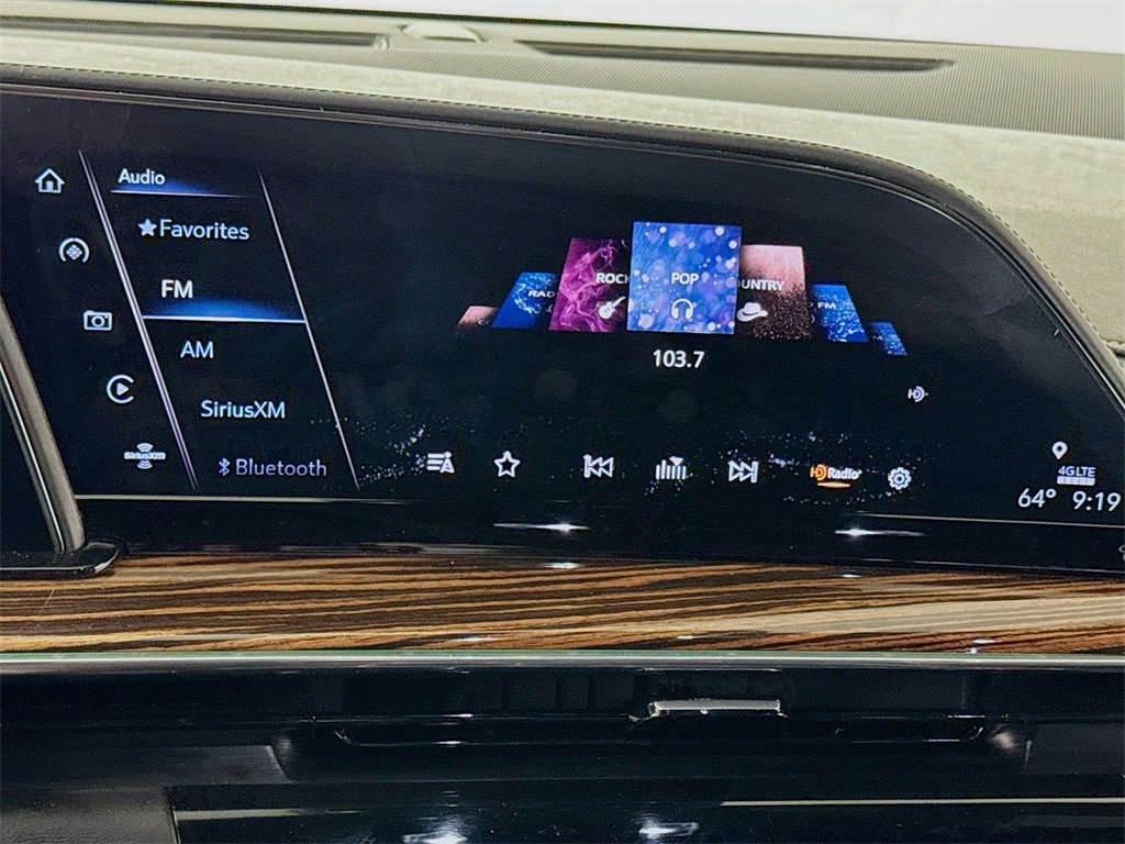 Used 2021 Cadillac Escalade ESV Premium Luxury image 13