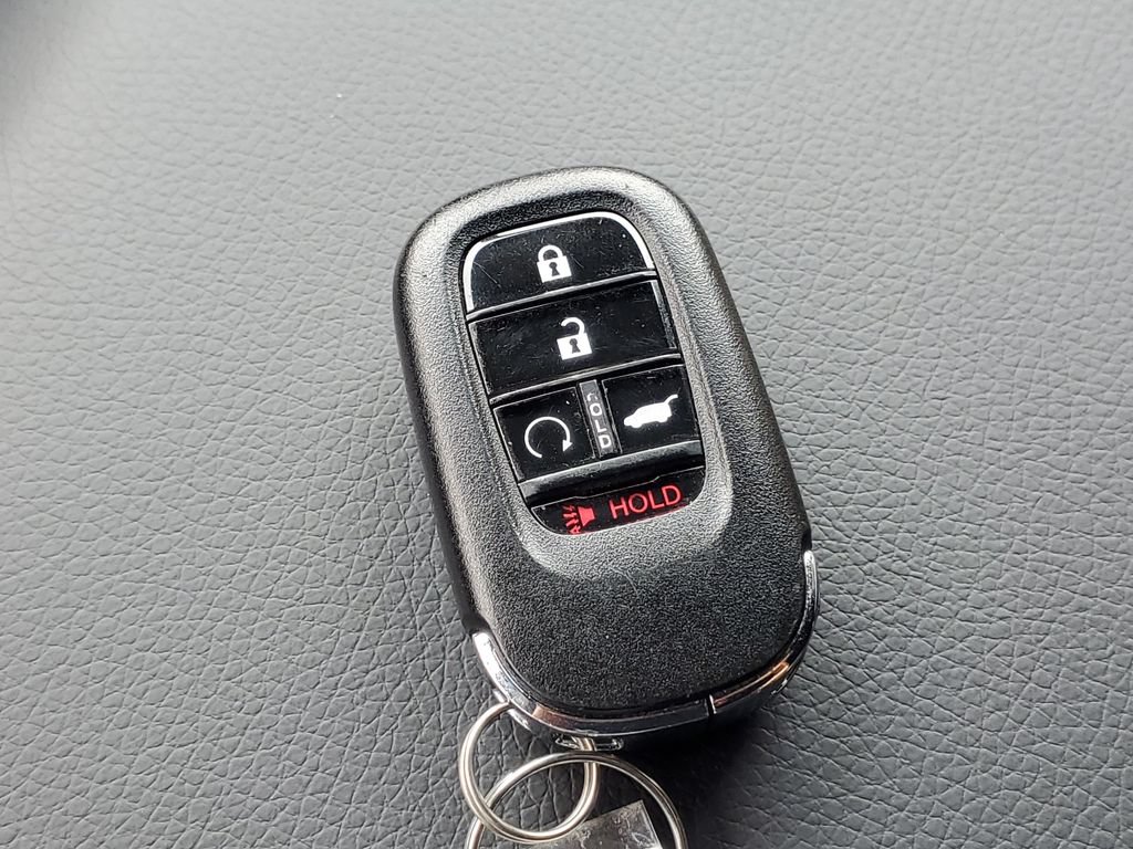 Certified 2025 Honda Pilot TrailSport image 34
