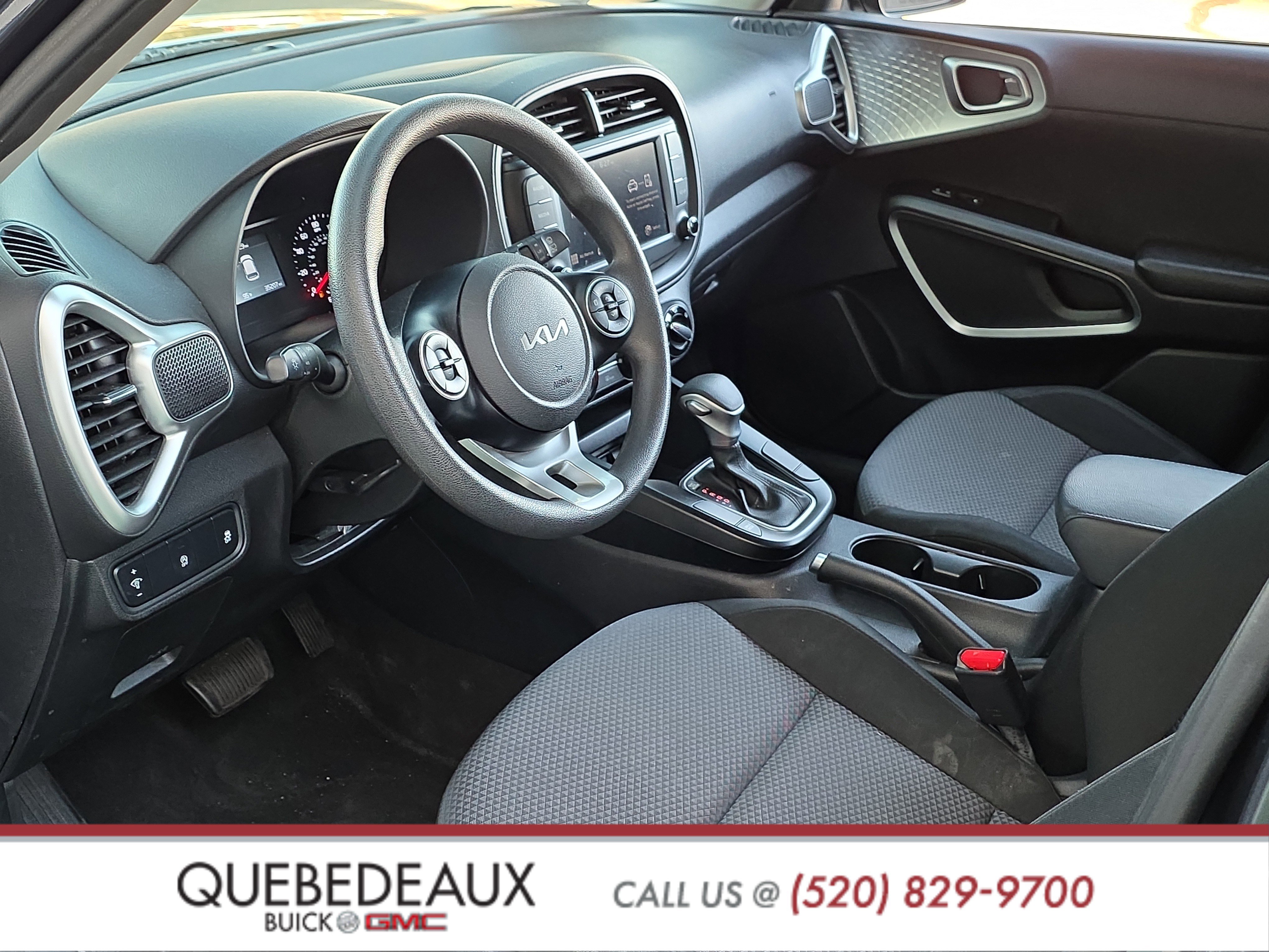 Used 2022 Kia Soul LX image 11