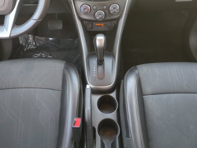 Used 2021 Chevrolet Trax LT w/ Midnight Edition FWD image 20