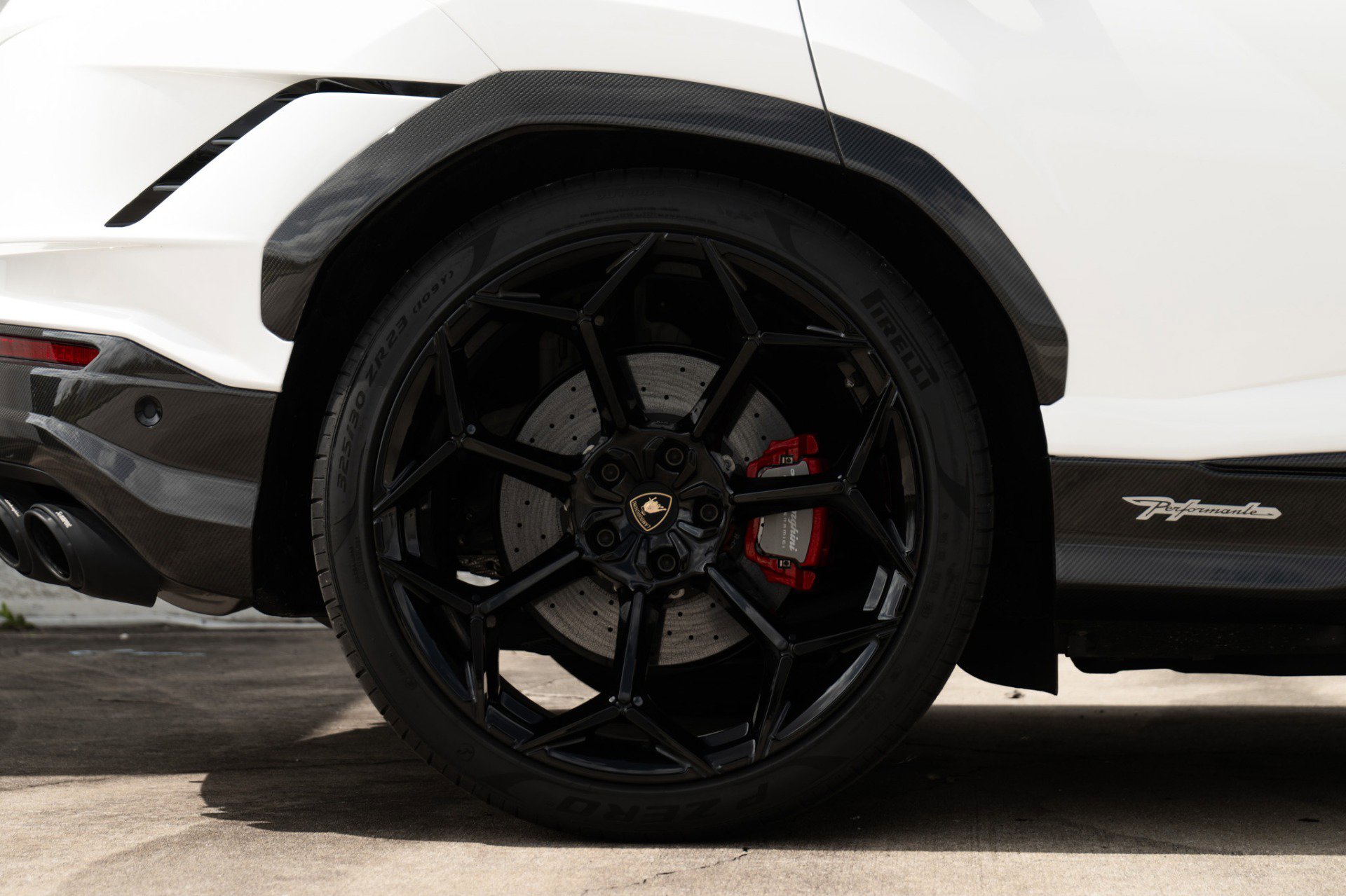 Used 2024 Lamborghini Urus Performante image 39