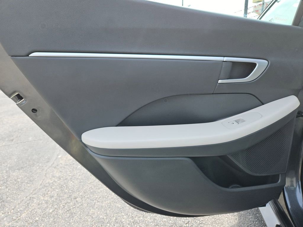 Used 2025 Hyundai Sonata SEL FWD image 18