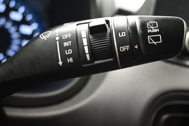 Used 2022 Hyundai Kona SEL w/ Cargo Package FWD image 26