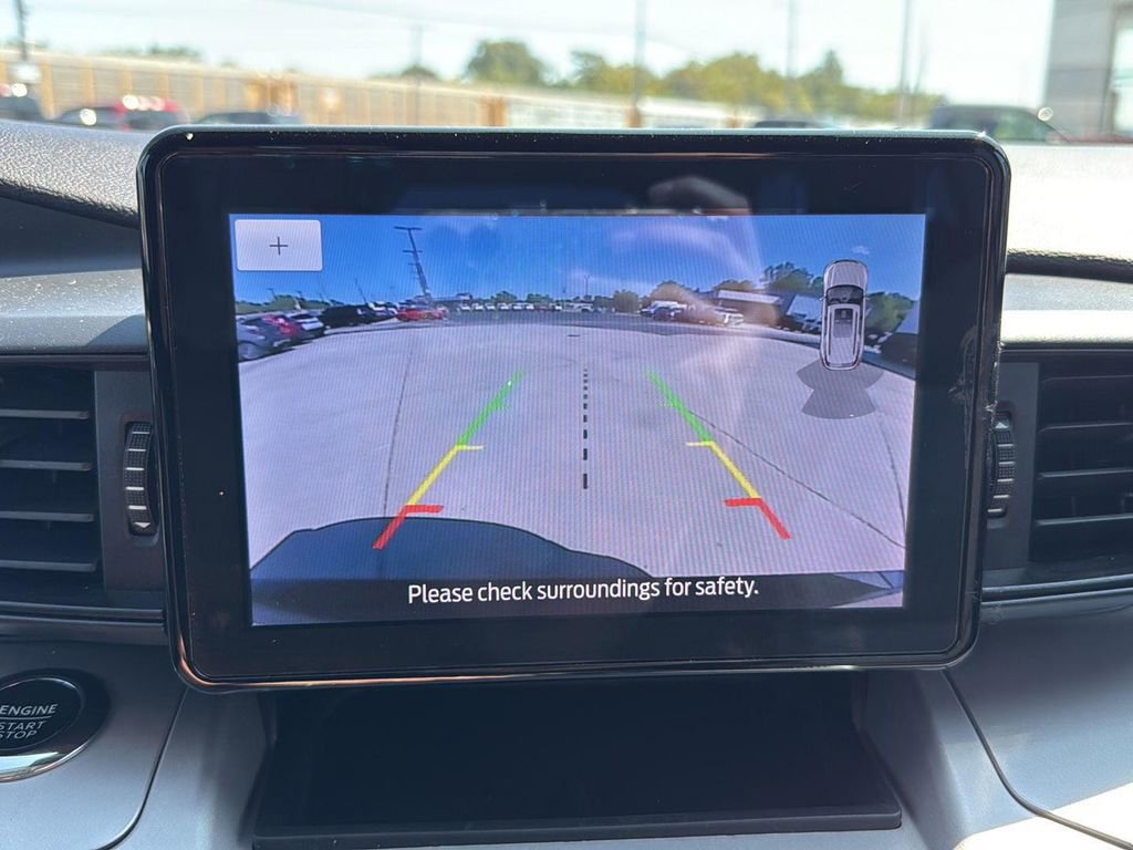 Used 2023 Ford Explorer XLT image 23