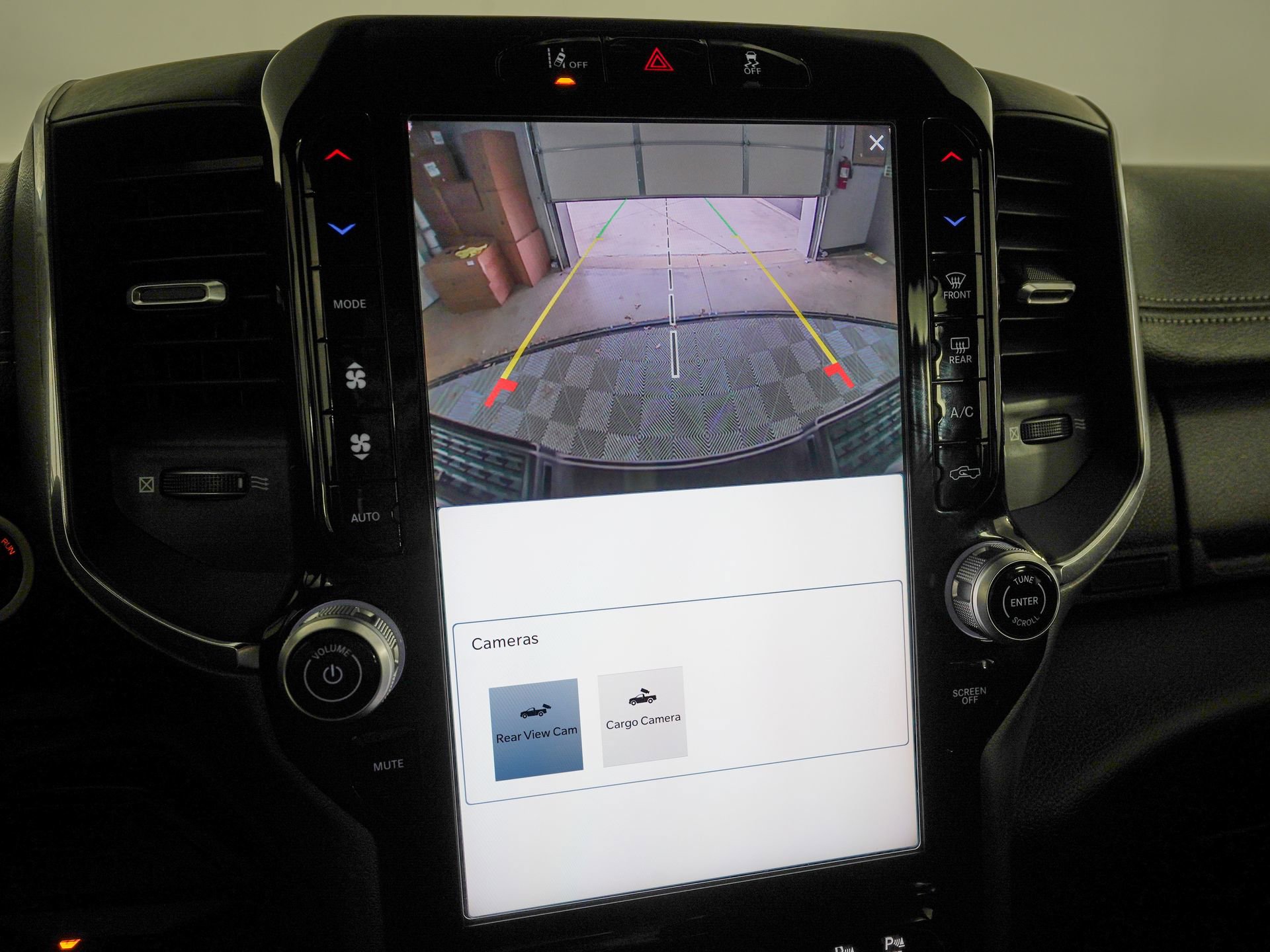 Used 2025 RAM 2500 Laramie w/ Night Edition image 25