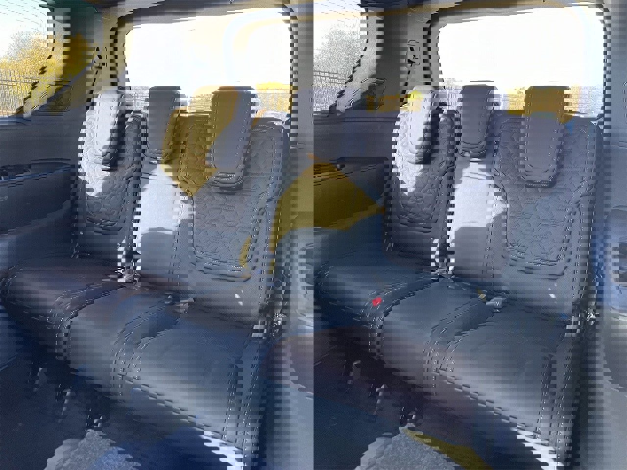 Certified 2025 Nissan Armada Platinum image 13