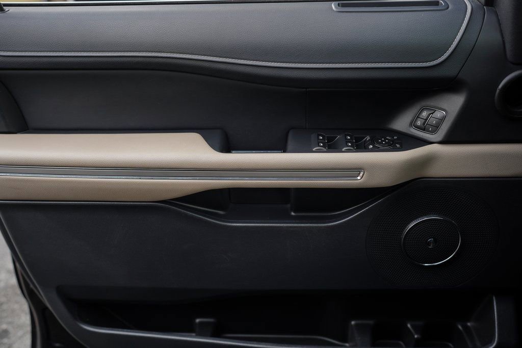 Used 2022 Ford Expedition Max Limited AWD/4WD image 39