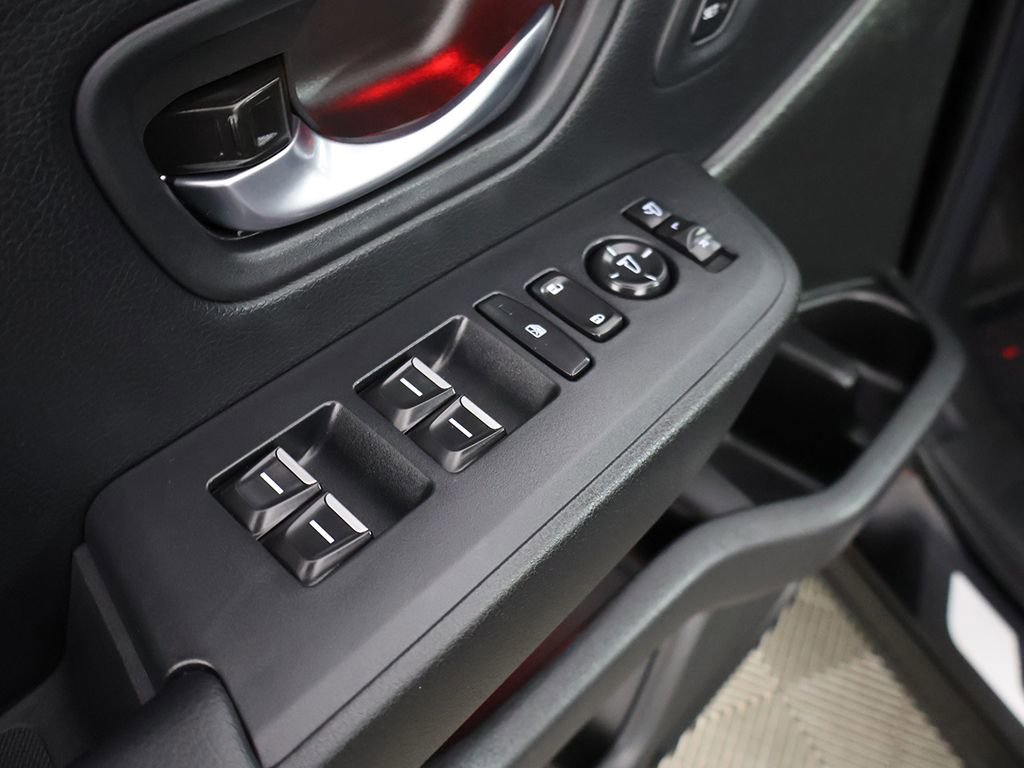 Certified 2025 Honda Pilot Black Edition image 46
