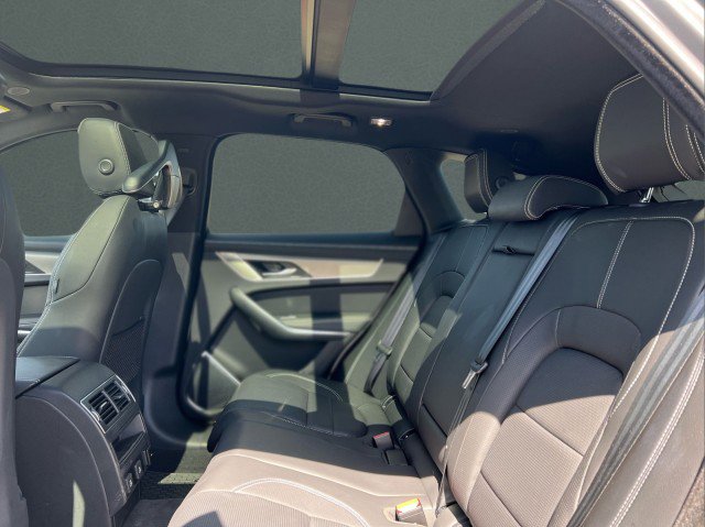 Certified 2025 Jaguar F-PACE R-Dynamic S image 16