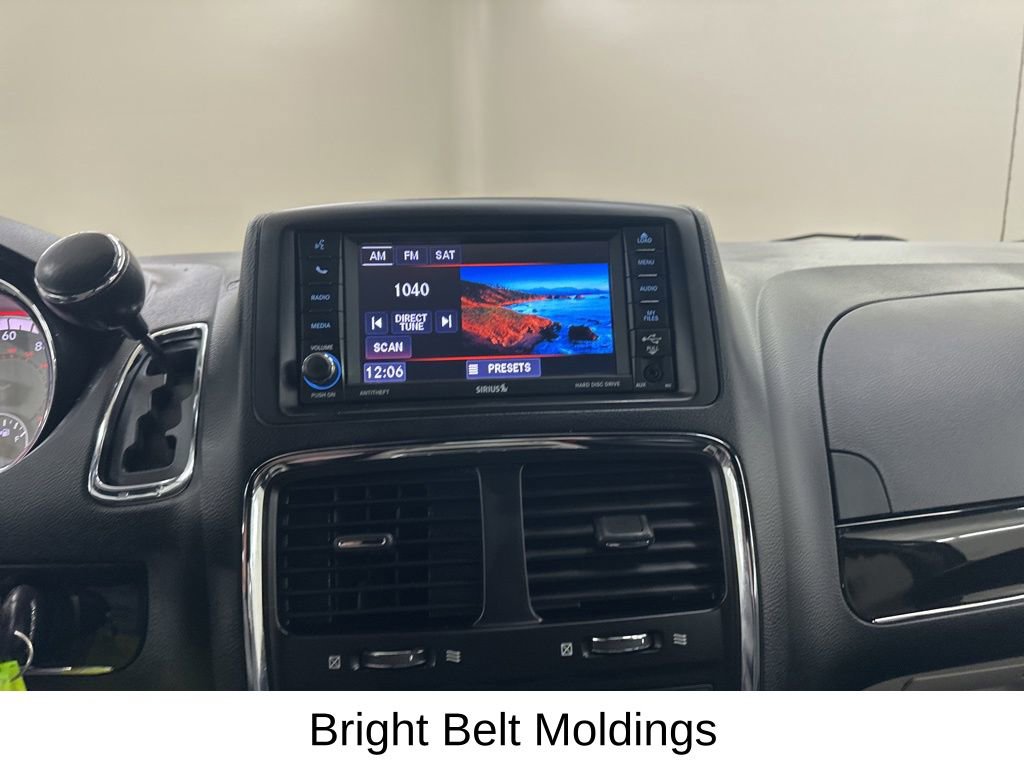 Used 2020 Dodge Grand Caravan SXT image 40