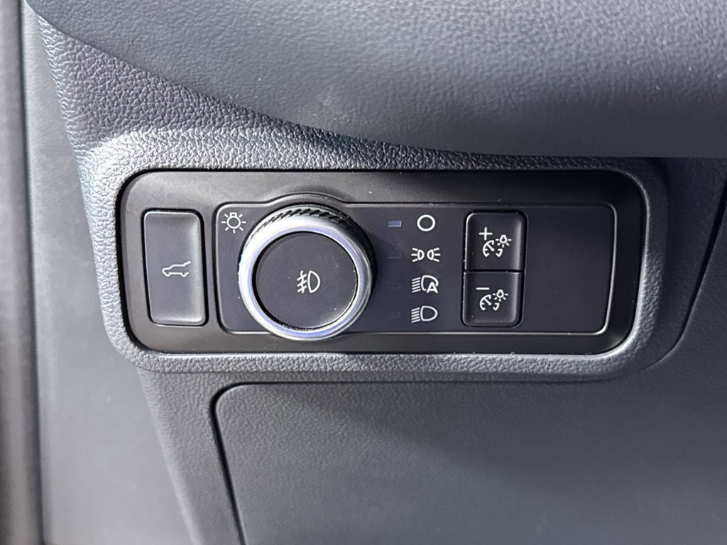 Used 2025 Ford Explorer ST-Line w/ ST-Line Street Pack AWD/4WD image 29