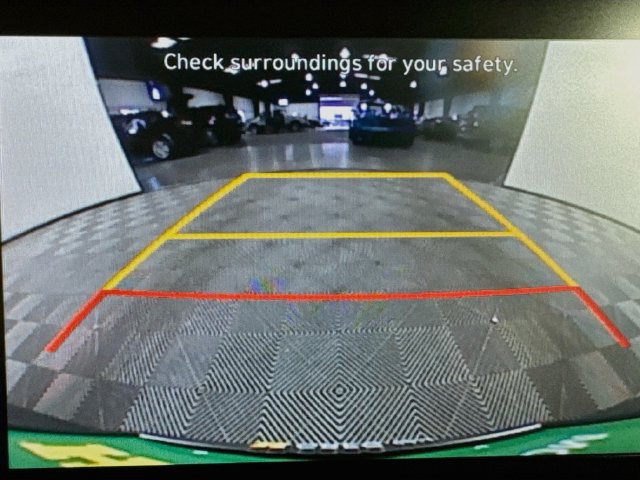 Used 2026 Hyundai Venue SEL FWD image 16