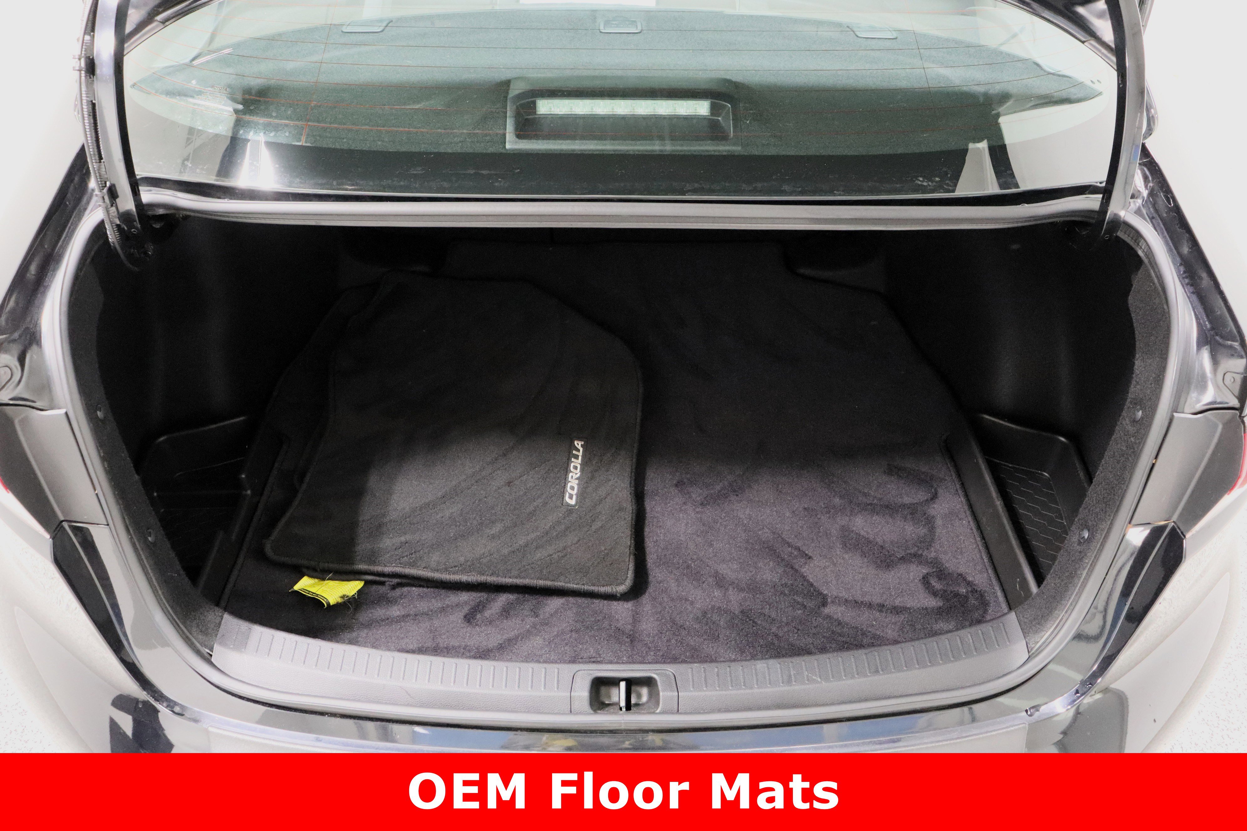 Used 2025 Toyota Corolla SE image 29