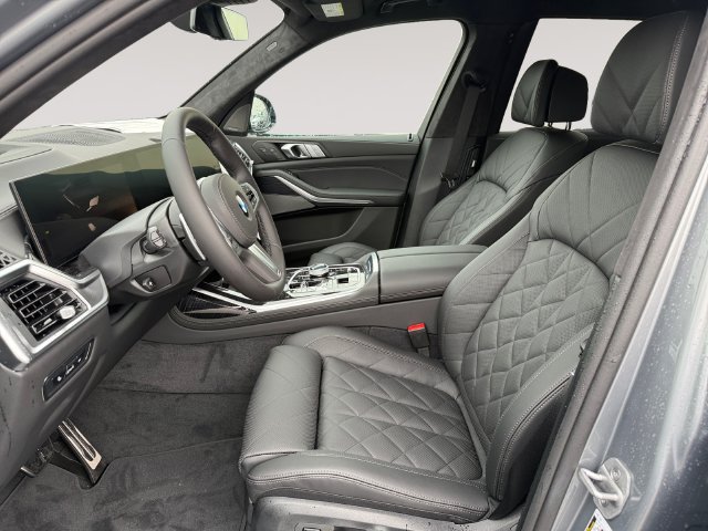 New 2027 BMW X7 xDrive40i w/ Executive Package AWD/4WD image 9