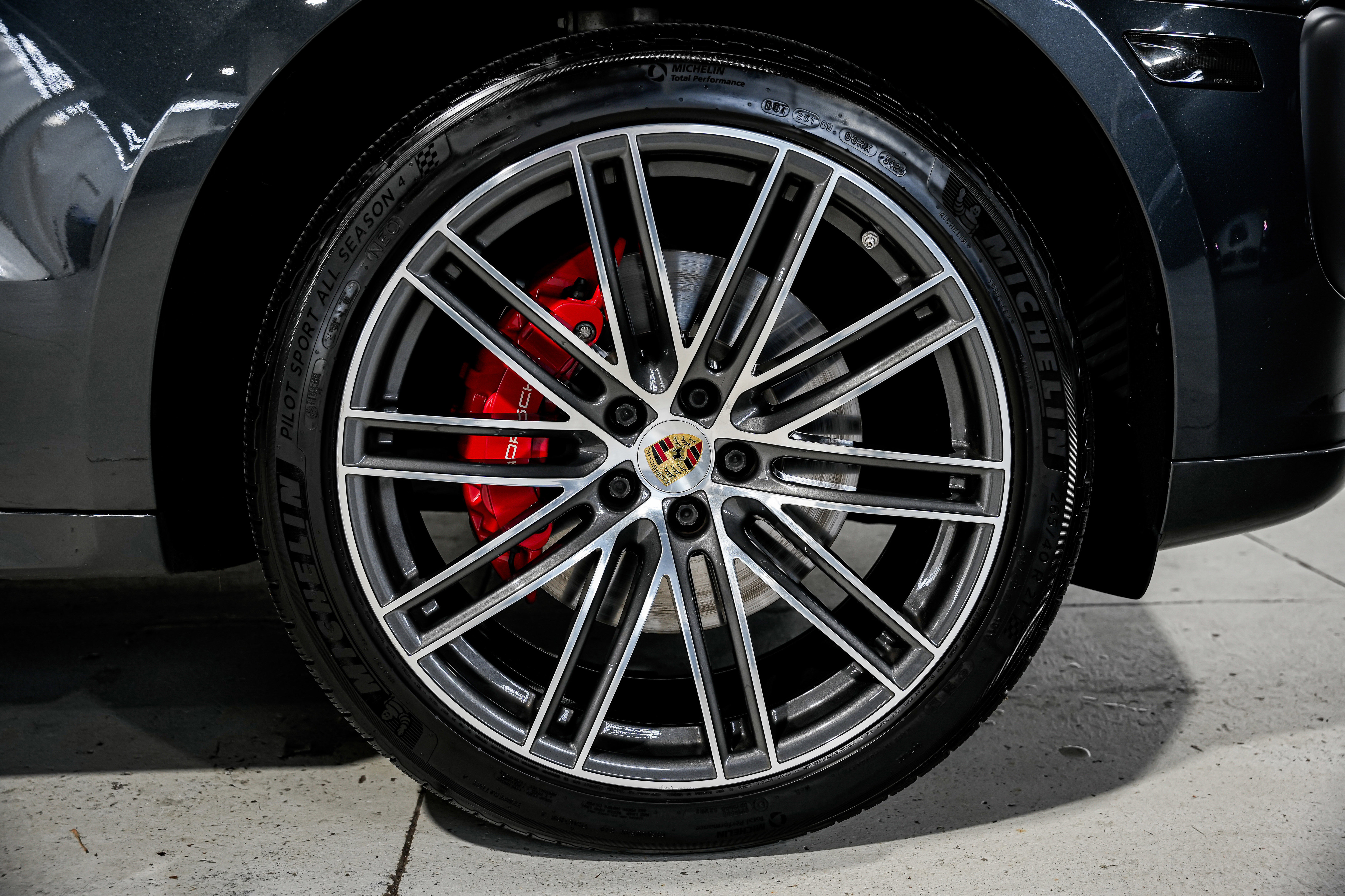 Used 2021 Porsche Macan GTS image 54