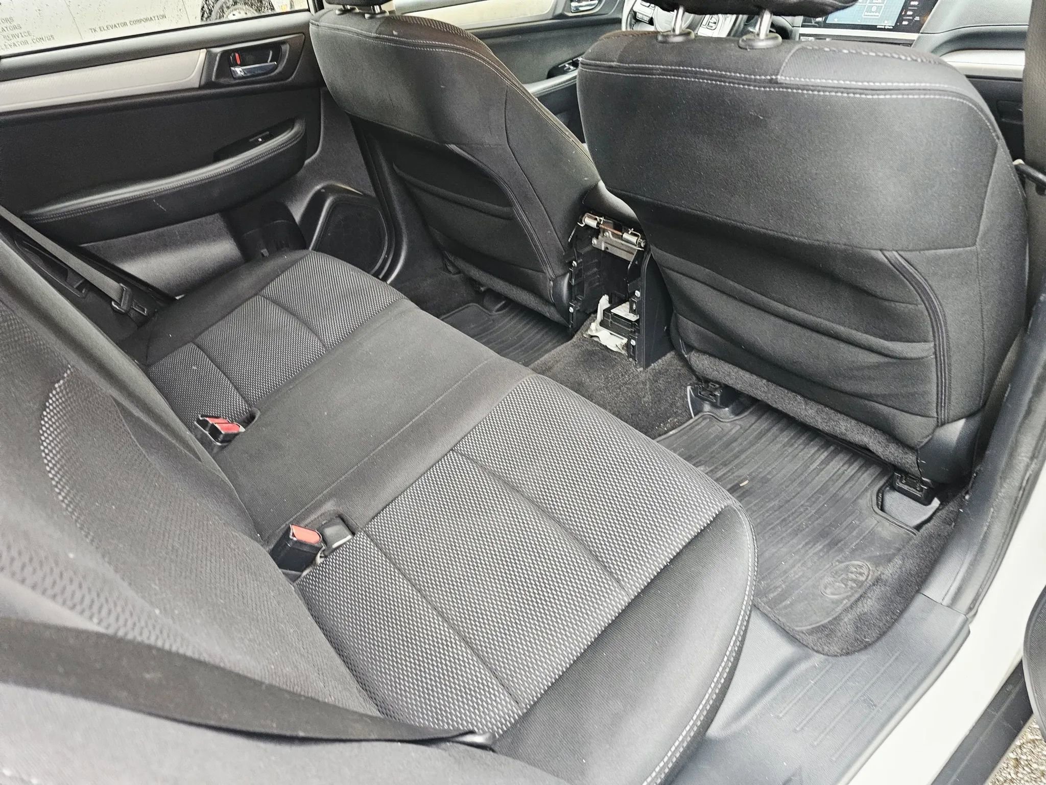 Used 2015 Subaru Outback 2.5i Premium image 12