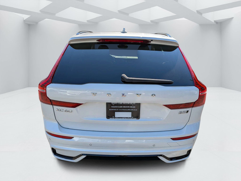 Certified 2025 Volvo XC60 B5 Plus AWD/4WD image 4
