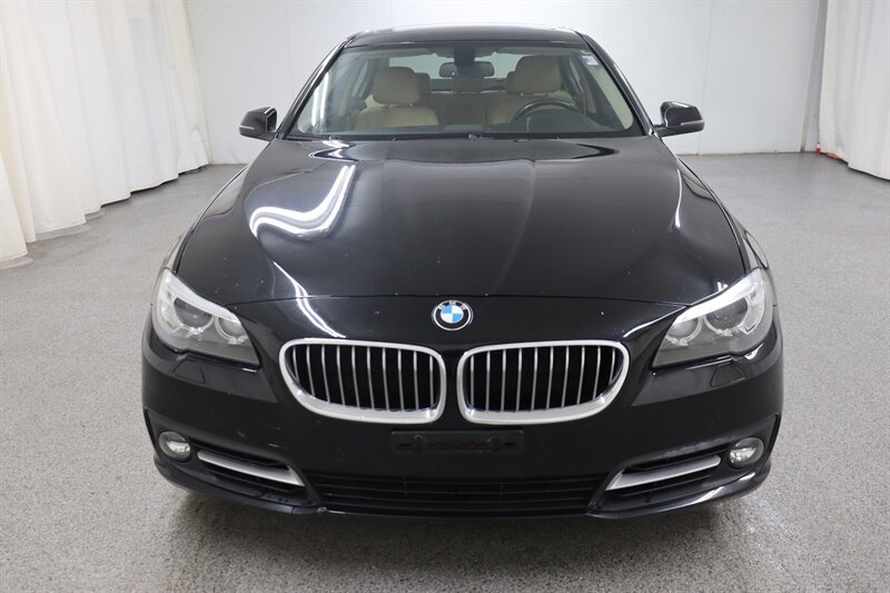 Used 2016 BMW 528i xDrive Sedan AWD/4WD image 2