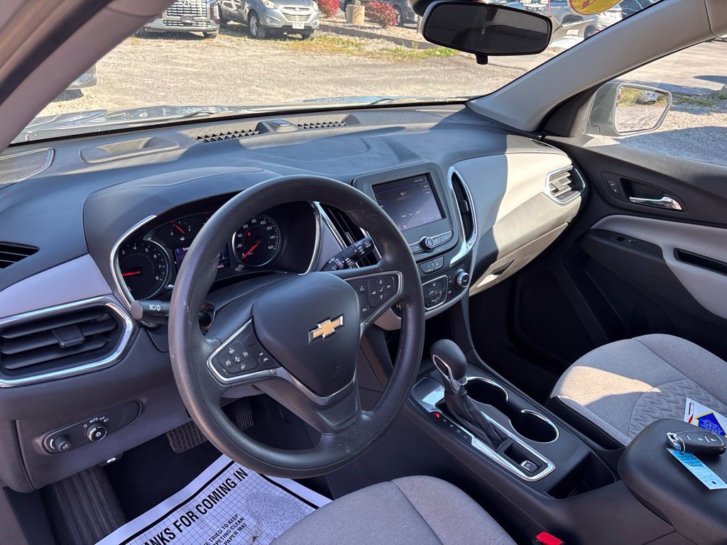 Used 2022 Chevrolet Equinox LS w/ LS Convenience Package FWD image 11