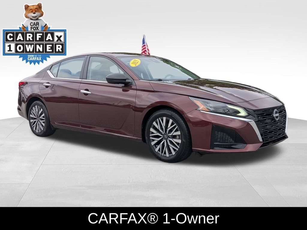 Used 2025 Nissan Altima 2.5 SV FWD video 2