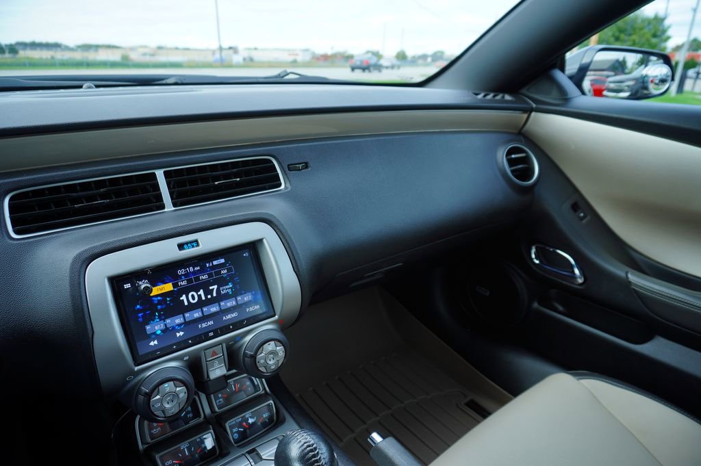 Used 2011 Chevrolet Camaro SS w/ RS Package image 18