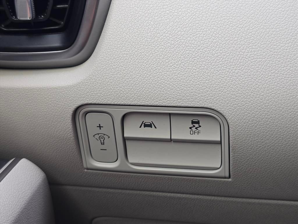 Certified 2023 Kia Sorento S FWD image 25