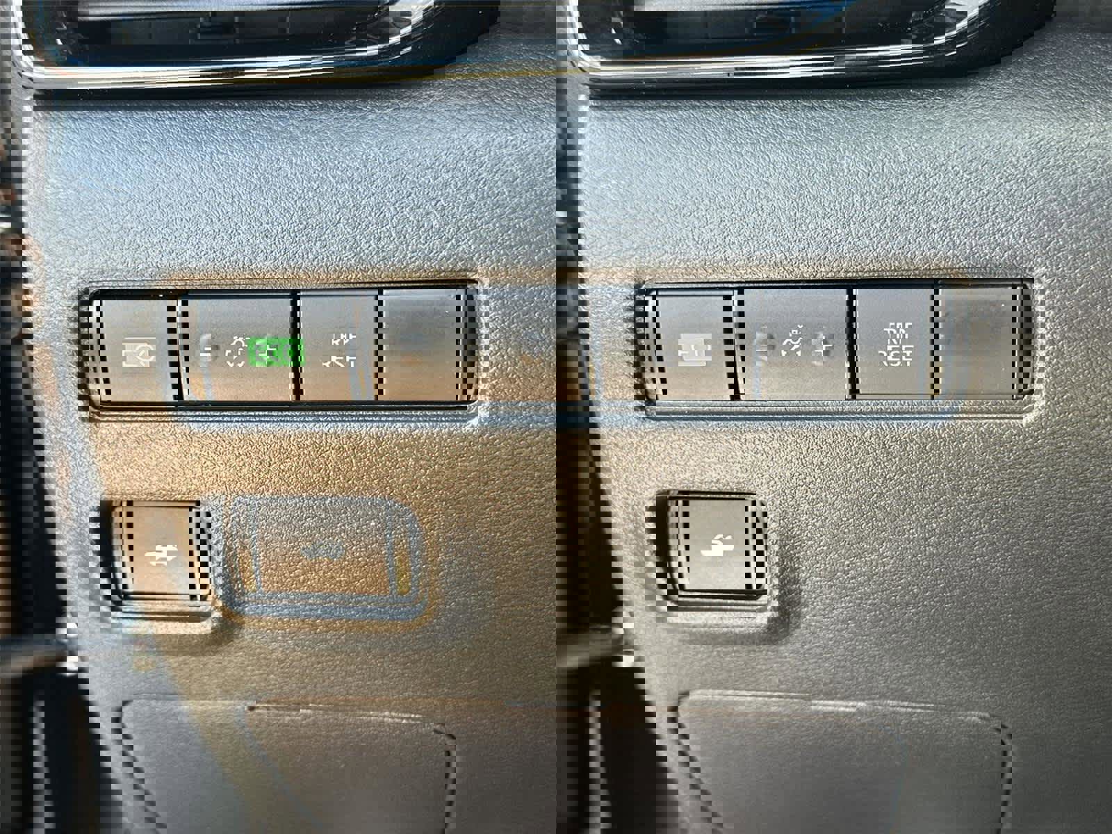 Used 2024 Nissan Sentra SV image 29