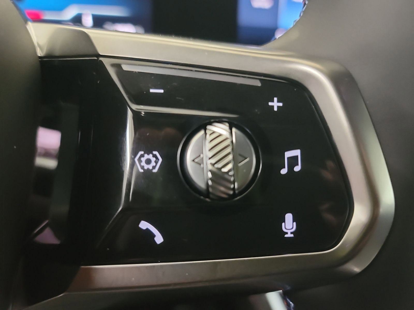 Used 2025 BMW i7 M70 image 12