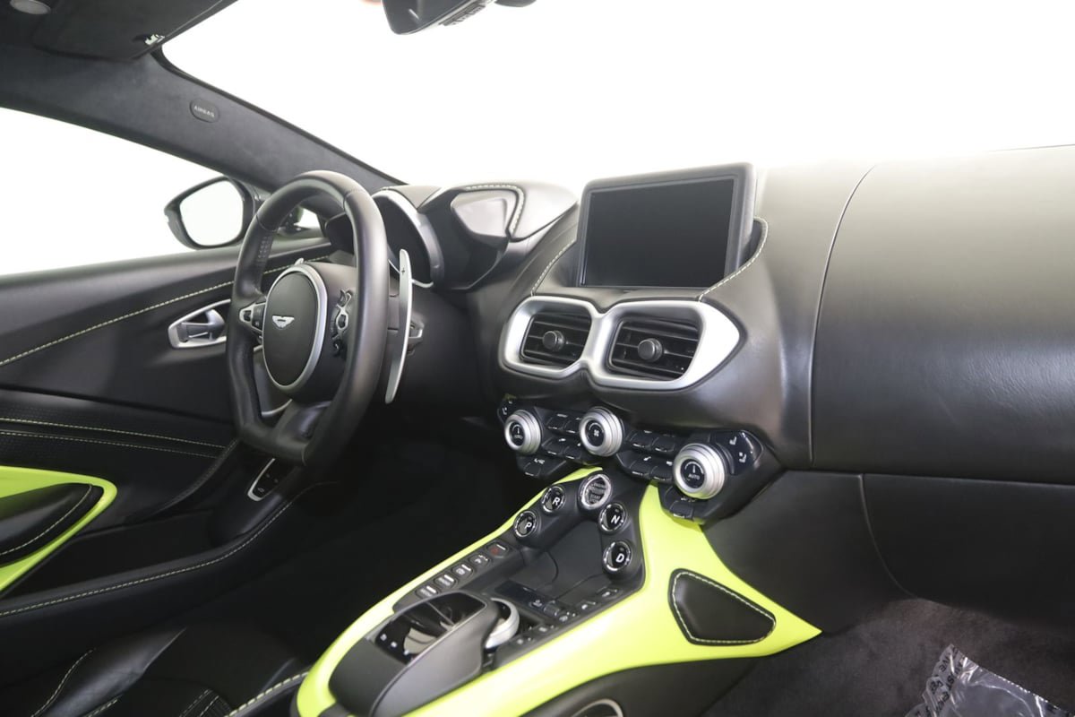 Used 2019 Aston Martin V8 Vantage Coupe RWD image 66