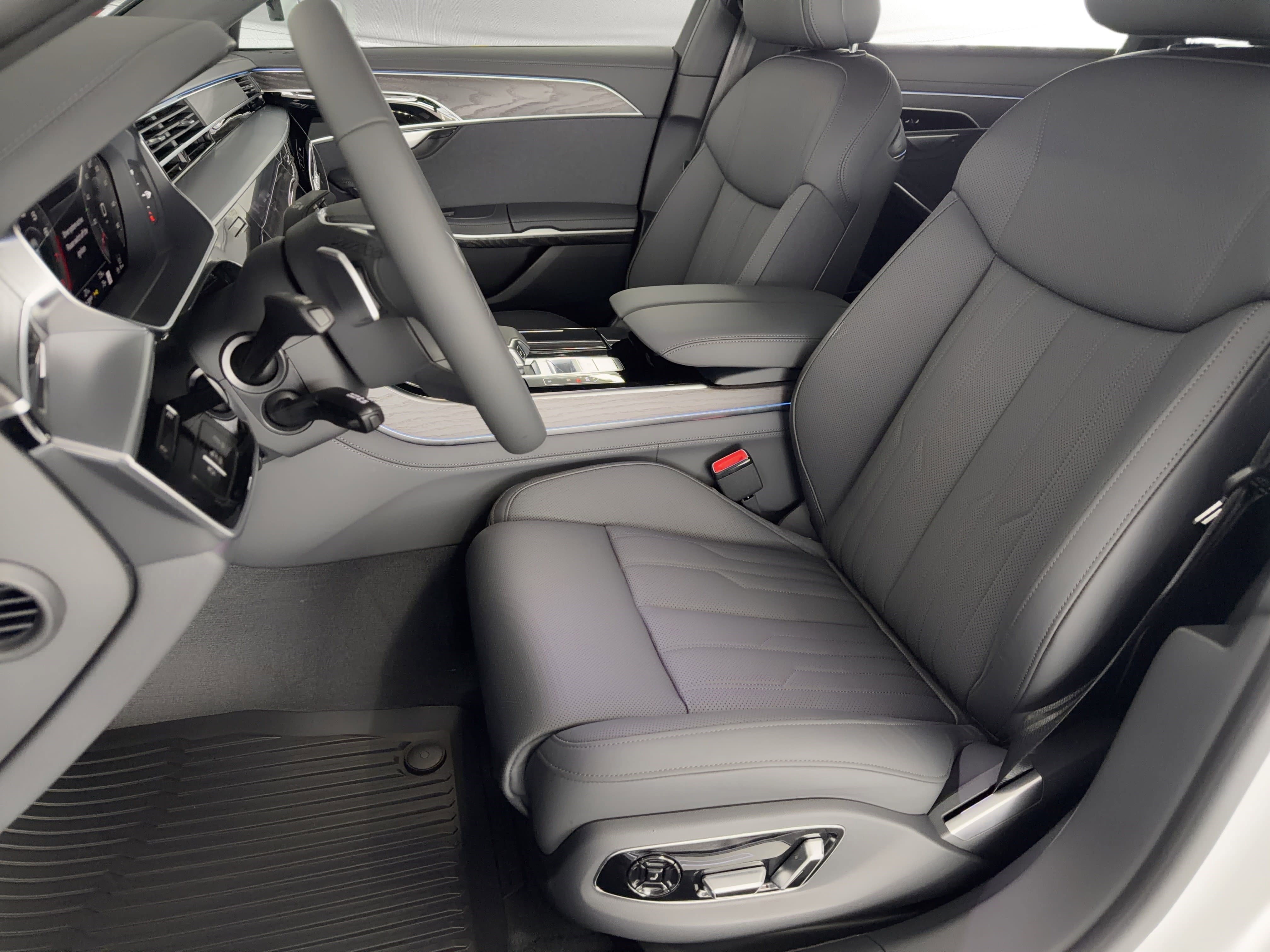 New 2026 Audi A8 L 3.0T image 5