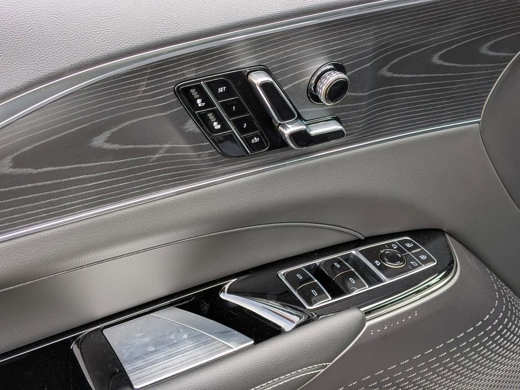 New 2026 Cadillac Lyriq Luxury RWD image 11