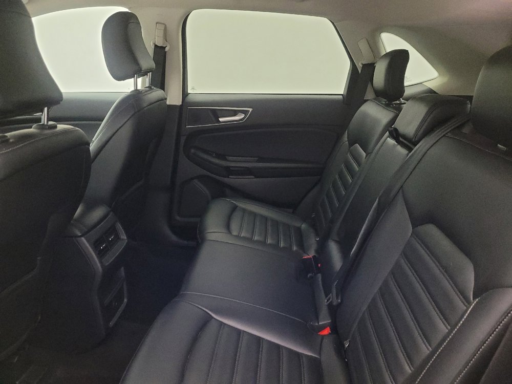 Used 2024 Ford Edge SEL image 18