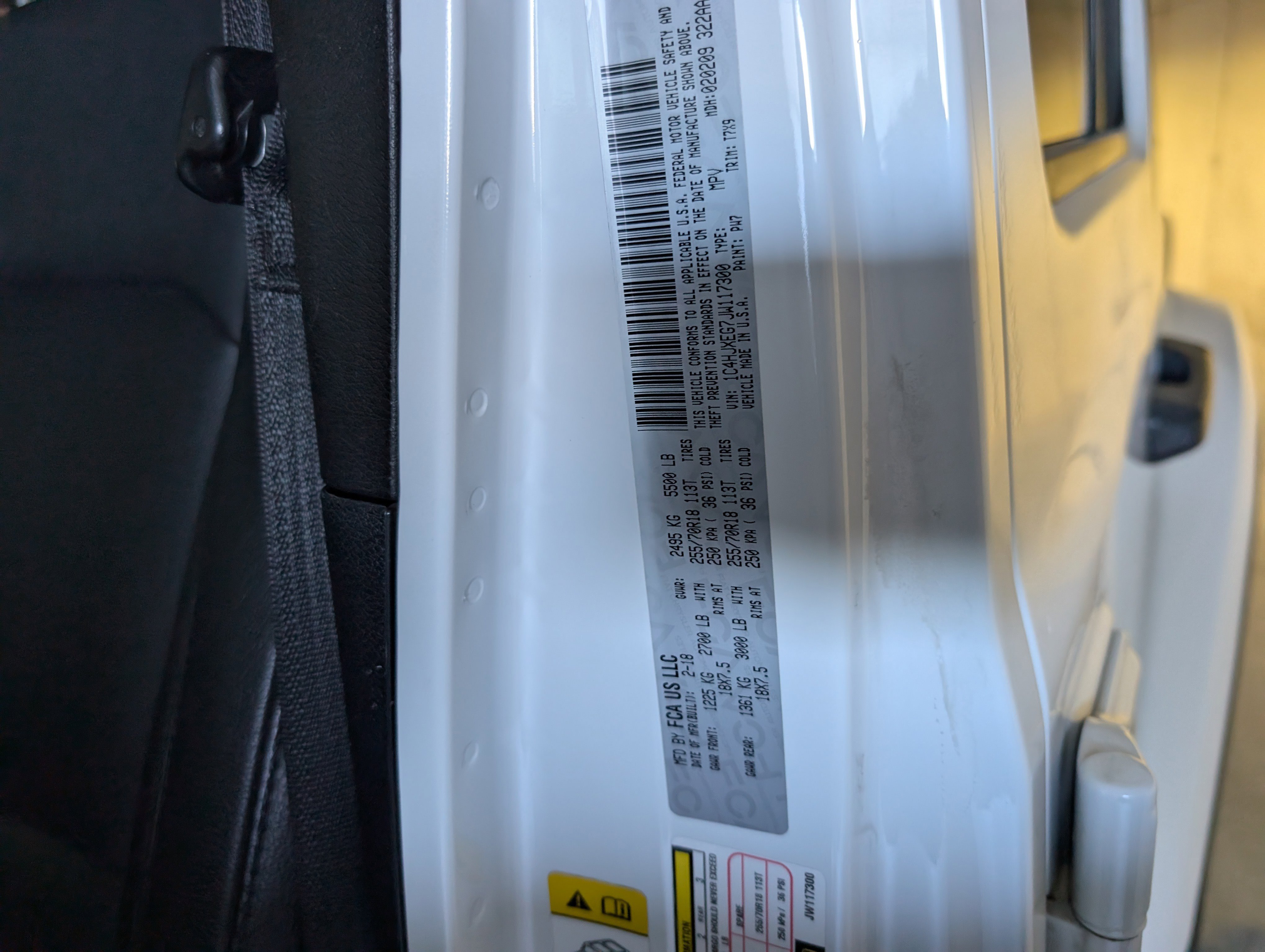 Used 2018 Jeep Wrangler Unlimited Sahara image 38