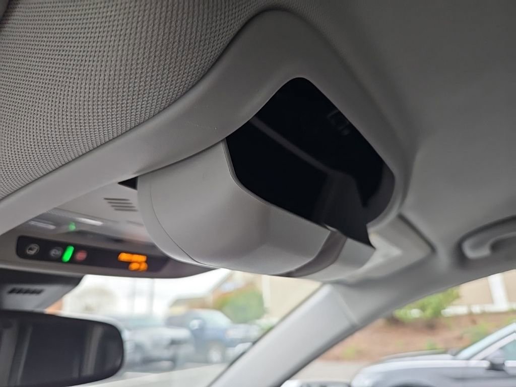 Used 2021 GMC Terrain SLT w/ LPO, Floor Liner Package image 43