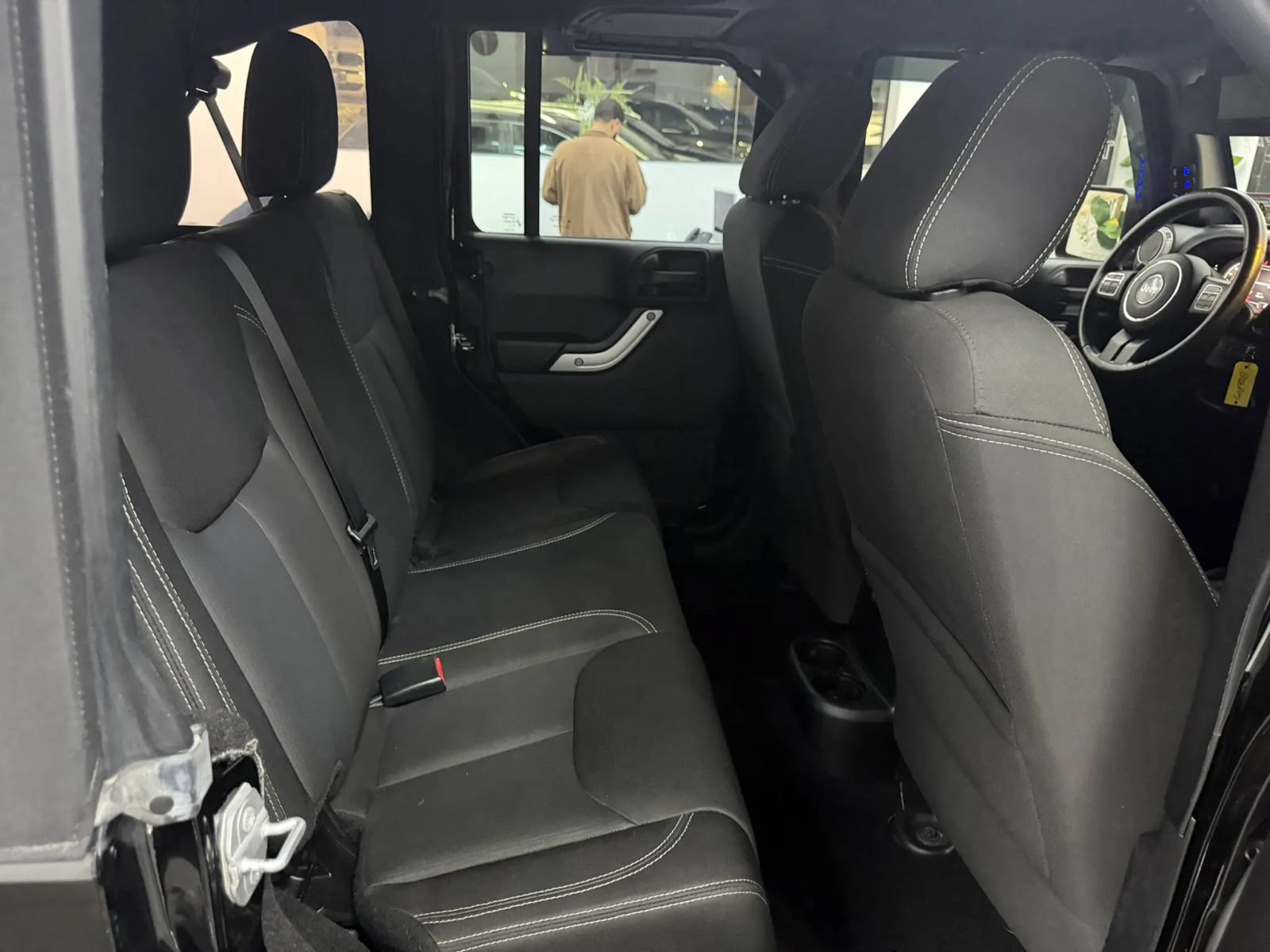 Used 2016 Jeep Wrangler Unlimited Rubicon w/ Dual Top Group AWD/4WD image 11