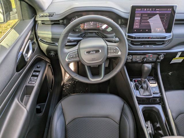 New 2026 Jeep Compass Latitude w/ Sun and Sound Group image 14