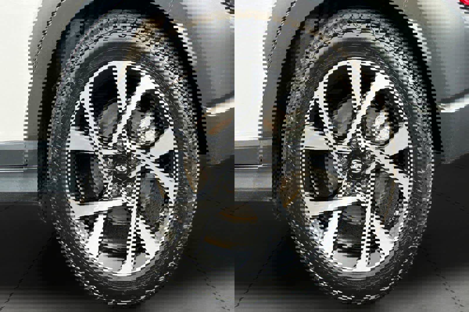 Used 2023 Hyundai Kona Limited image 11