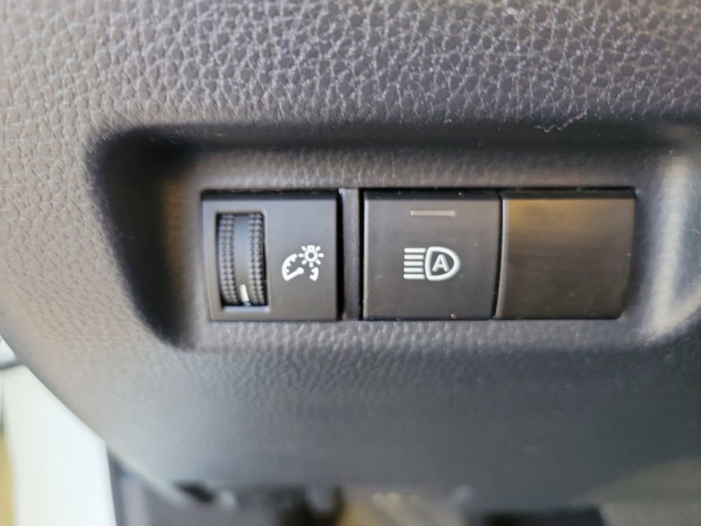 Used 2023 Toyota RAV4 Adventure image 30