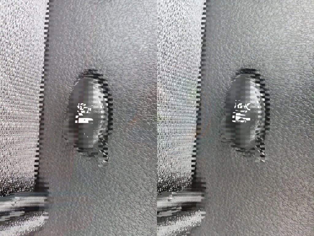 Used 2023 Dodge Durango GT image 9