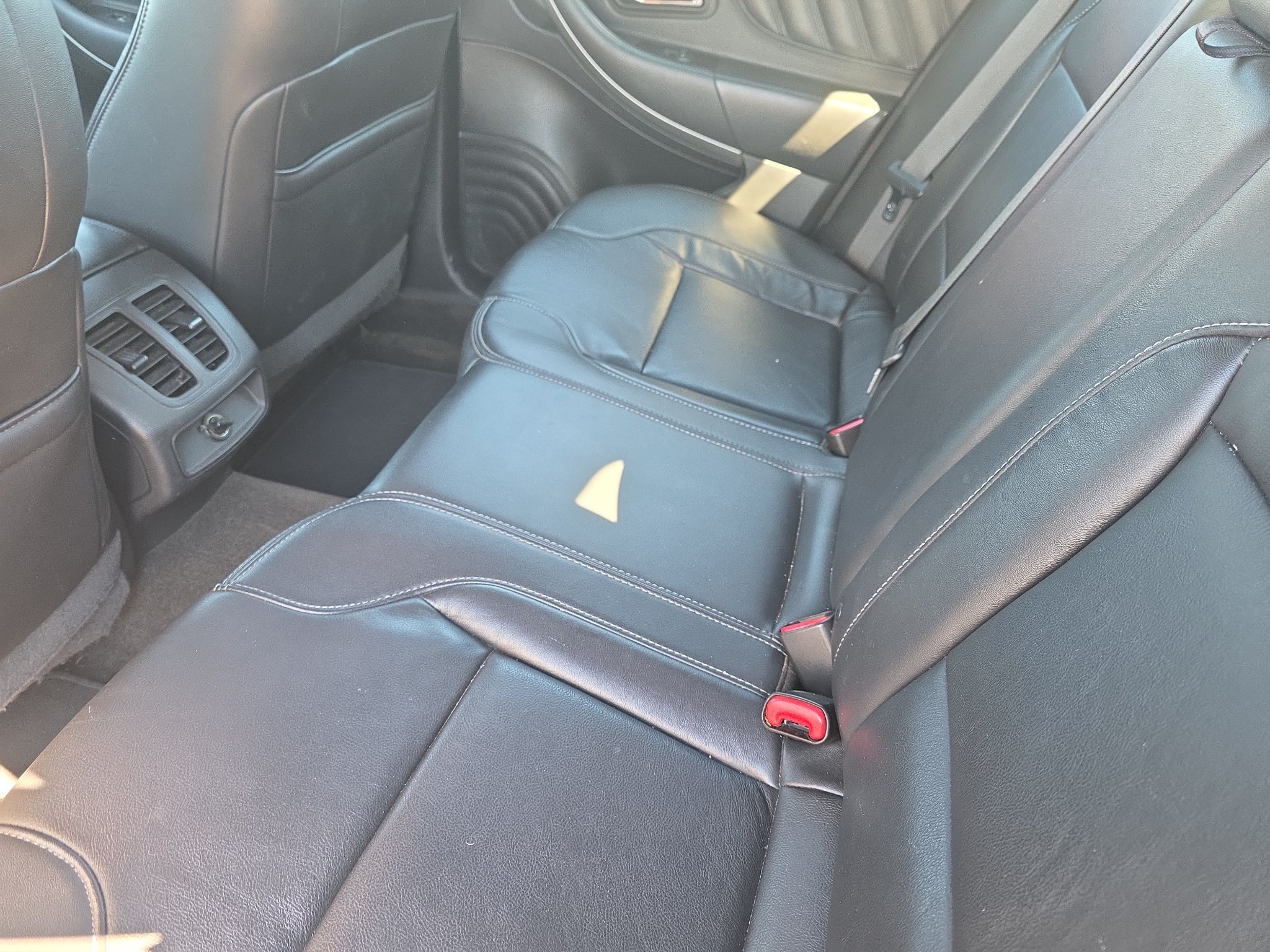 Used 2013 Ford Taurus SEL FWD image 7