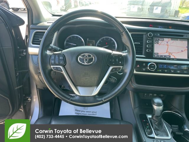 Used 2019 Toyota Highlander XLE image 21
