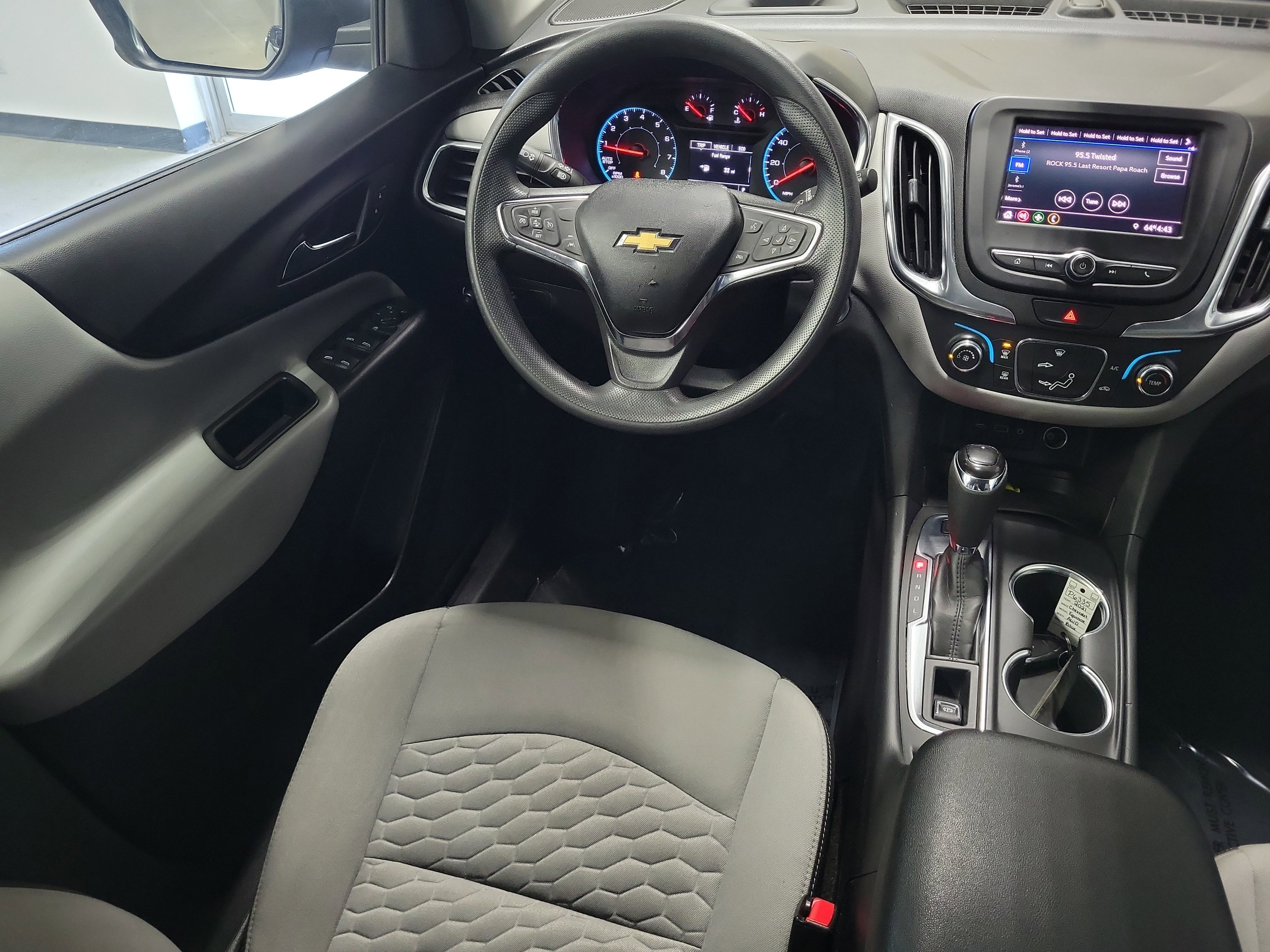 Used 2021 Chevrolet Equinox LS w/ LS Convenience Package image 13