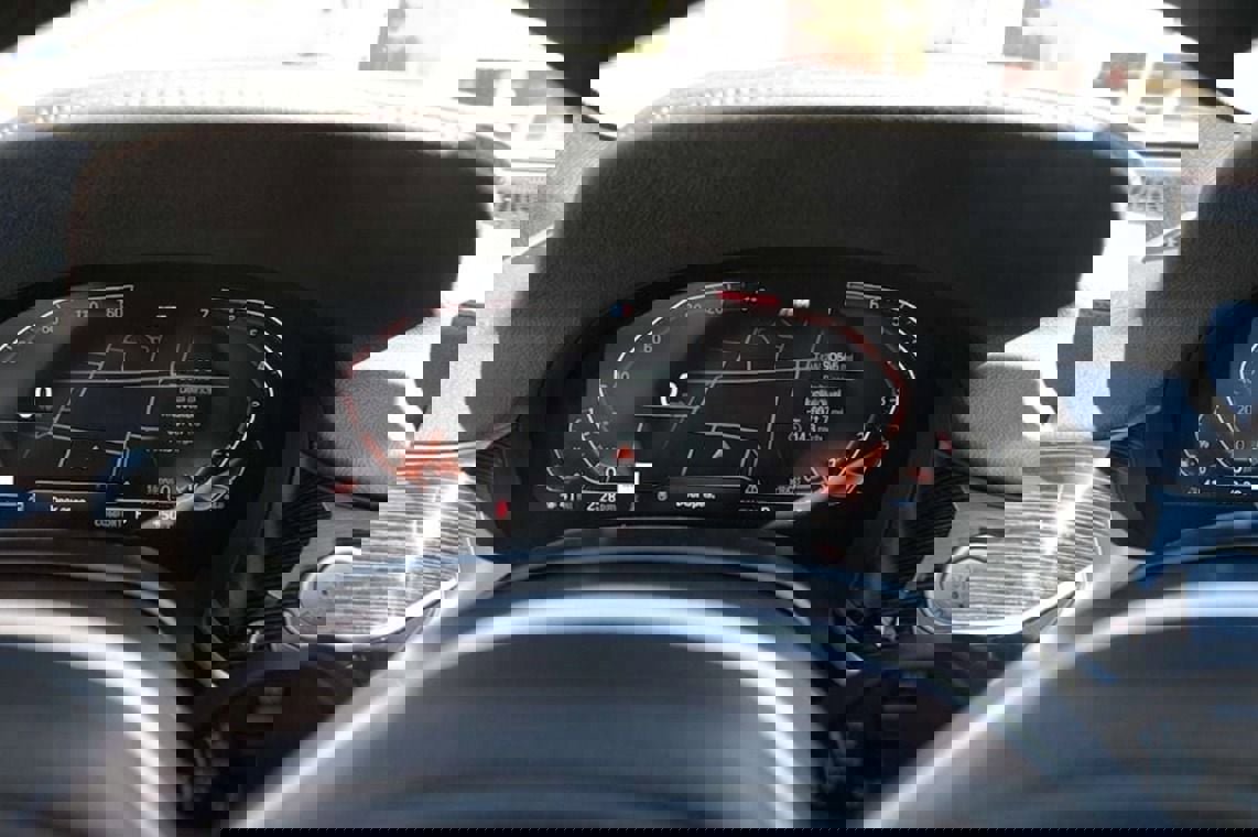 Used 2021 BMW 750i xDrive w/ M Sport Package image 25